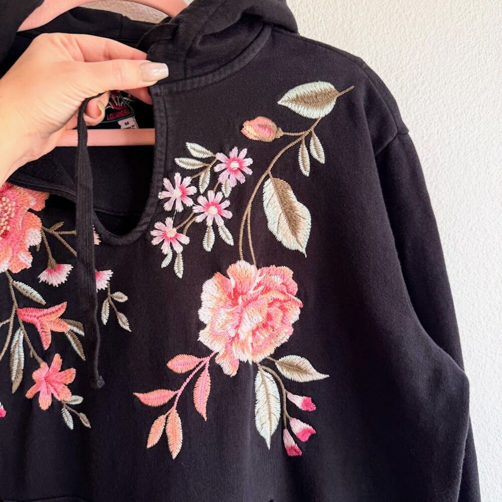 Johnny Was Vienna Pullover Floral Embroidered Hoodie Sweatshirt in Black size M - Picture 7 of 14